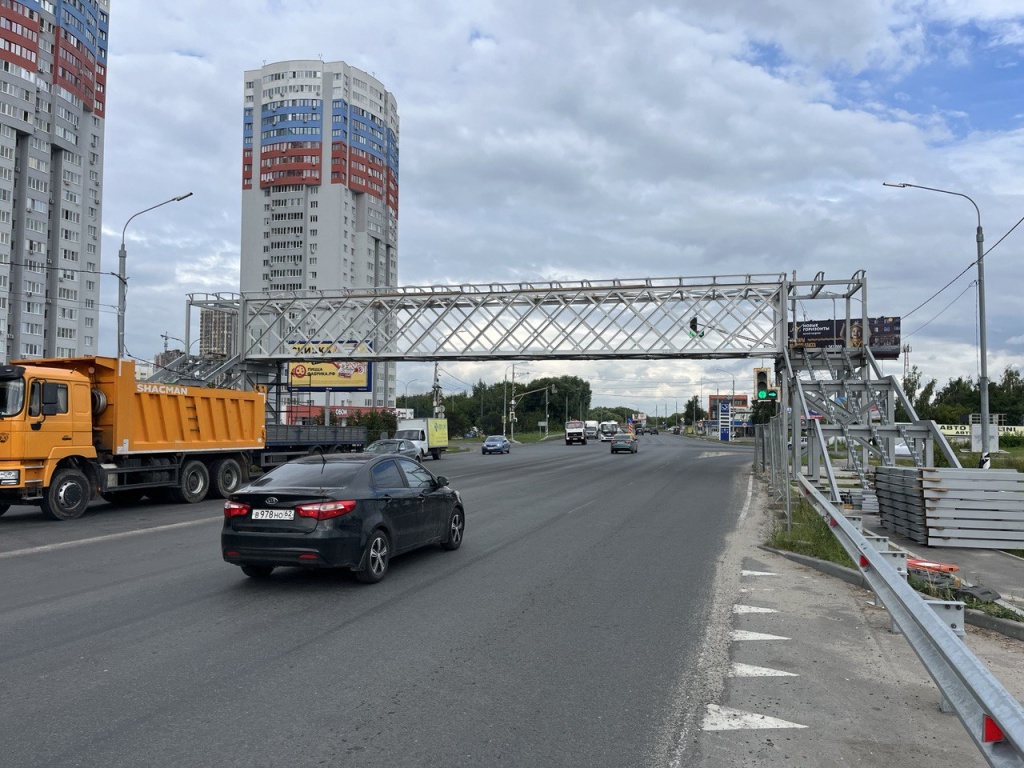 Монтаж пролетного строения моста в Рязанской области