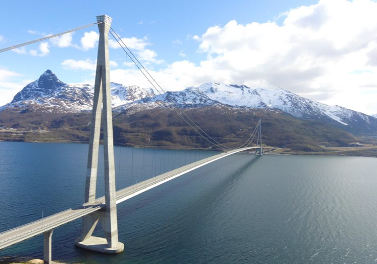 Проект моста через фьорд Лангенуен